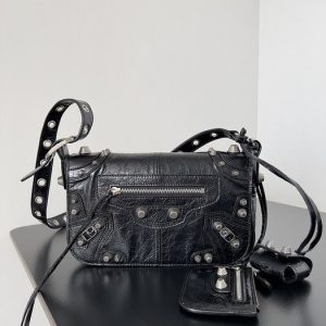Balenciaga-bags-yupoo-Balenciaga-le-cagole-bag-33FC