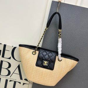 chanel_biggest_bag