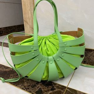 Bottega-Veneta-Tote-bag-with-unique-cutout-design-Green-01A