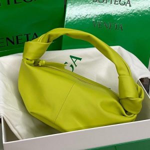 Bottega-Veneta-Tote-bag-with-unique-design-elements-Green-01A
