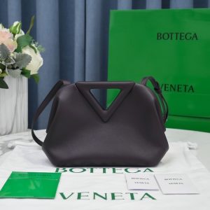 Bottega-Veneta-Tote-bag-with-unique-shape-Black-01A