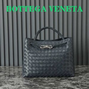 Bottega-Veneta-Tote-bag-with-woven-details-Navy-01A