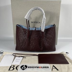 Bottega-Veneta-Tote-bag-with-woven-texture-Burgundy-01A