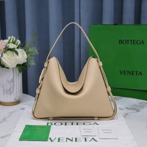 Bottega-Veneta-Tote-style-120-Beige-01A