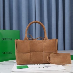 Bottega-Veneta-Tote-style-23-Tan-01A