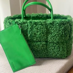 Bottega-Veneta-Tote-style-53-Green-01A