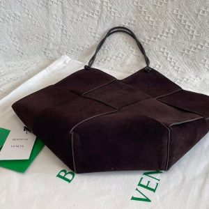 Bottega-Veneta-Tote-style-70-Burgundy-01A