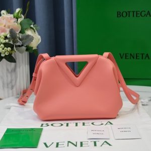 Bottega-Veneta-Tote-with-unique-detailing-Pink-01A
