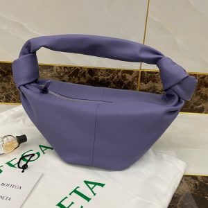 Bottega-Veneta-Tote-with-unique-styling-Grey-01A