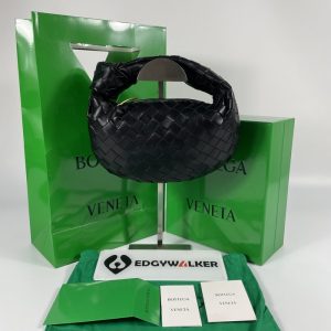 Bottega-Veneta-Tote-with-woven-texture-Black-01A