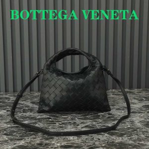 Bottega-Veneta-Totesoft-structure-Black-01A