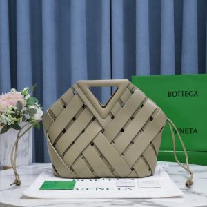 Bottega-Veneta-Woven-Tote-Beige-01A-2