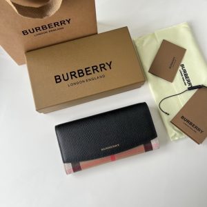 Burberry-Tote-Bag-Black-01A-5