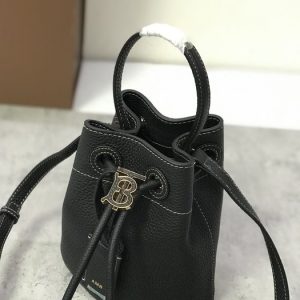 Burberry-Tote-bag-with-elegant-design-Black-01A-2