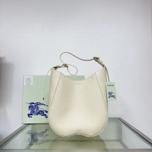 Burberry-Tote-bag-with-minimalist-design-Beige-01A