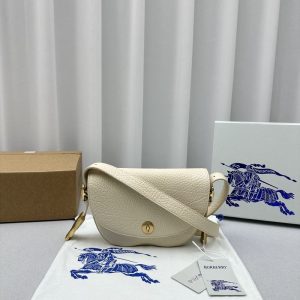 Burberry-Tote-bag-with-sleek-design-Beige-01A