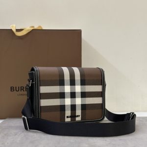 Burberry-Tote-bag-with-stylish-design-Brown-01A-2