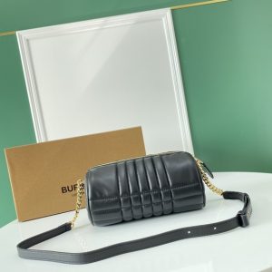 Burberry-Tote-bag-with-stylish-features-Black-01A-5