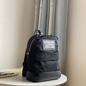 Burberry-Tote-bag-with-stylish-features-Black-01A-6