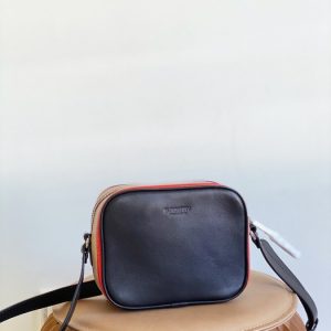 Burberry-Tote-bag-with-stylish-features-Blue-01A-3