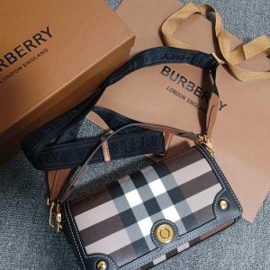 Burberry-Tote-bag-with-stylish-features-Brown-01A-2