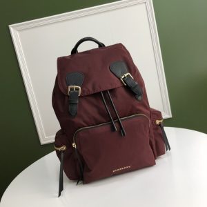 Burberry-Tote-bag-with-stylish-features-Burgundy-01A