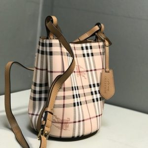 Burberry-Tote-bag-with-stylish-traits-Beige-01A-2