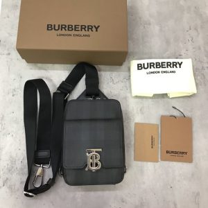 Burberry-Tote-bag-with-versatile-features-Grey-01A