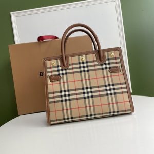 Burberry-Tote-with-classic-check-pattern-Beige-01A