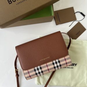 Burberry-Tote-with-stylish-traits-Brown-01A