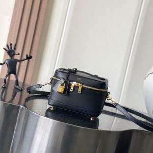 Celine-Tote-Bag-Black-01A-2