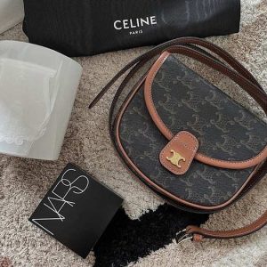 Celine-Tote-Bag-with-Stylish-Traits-Brown-01A-2