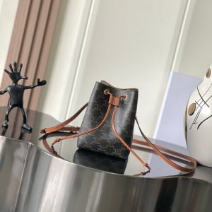 Celine-Tote-bag-with-stylish-features-Grey-01A