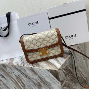 Celine-Tote-with-stylish-features-Brown-01A-4