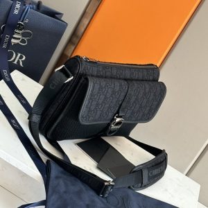 Dior-48123153-size-26x18x6cm-color-82A