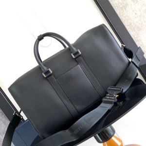 Dior-Fashion-Tote-with-functional-traits-Black-01A