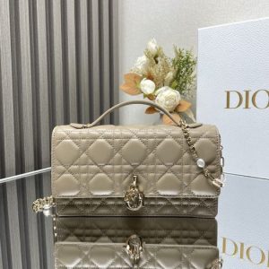 Dior-Quilted-Tote-Beige-01A-8