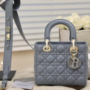 Dior-Quilted-Tote-Grey-01A-5