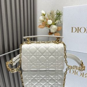 Dior-Quilted-Tote-White-01A