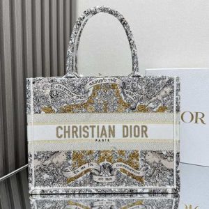 Dior-Tote-Bag-Beige-01A-10
