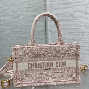 Dior-Tote-Bag-with-Stylish-Features-Beige-01A-16
