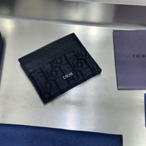 Dior-Tote-Bag-with-sleek-design-Black-01A-2