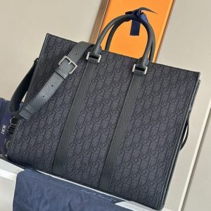 Dior-Tote-bag-with-dual-handles-and-spacious-design-Navy-01A
