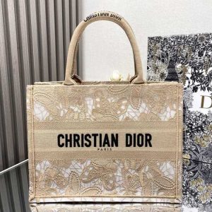 Dior-Tote-bag-with-elegant-design-Beige-01A-2