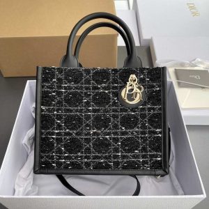 Dior-Tote-bag-with-elegant-design-Black-01A-9