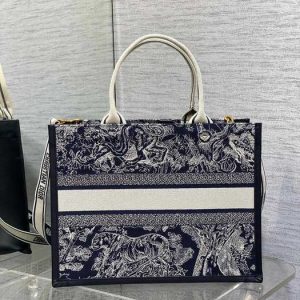 Dior-Tote-bag-with-elegant-design-Navy-01A-2