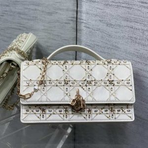 Dior-Tote-bag-with-elegant-design-White-01A-3