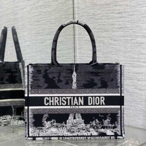 Dior-Tote-bag-with-elegant-features-Black-01A-5