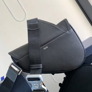 Dior-Tote-bag-with-elegant-styling-Black-01A-2