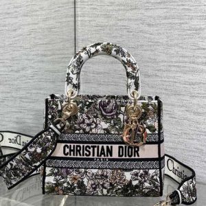 Dior-Tote-bag-with-floral-design-traits-Beige-01A